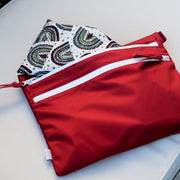 Solid Cranberry Minimalist - Waterproof Wet Bag (For mealtime, on-the-go, and more!)